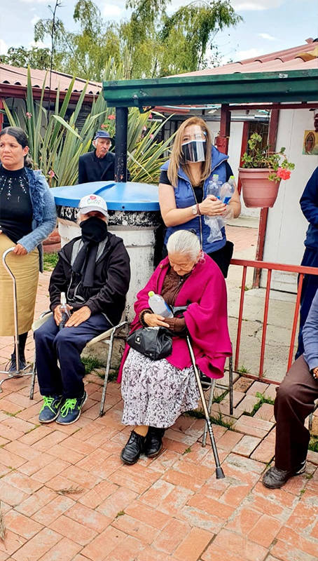 ROPERO CON BUENA VOLUNTAD