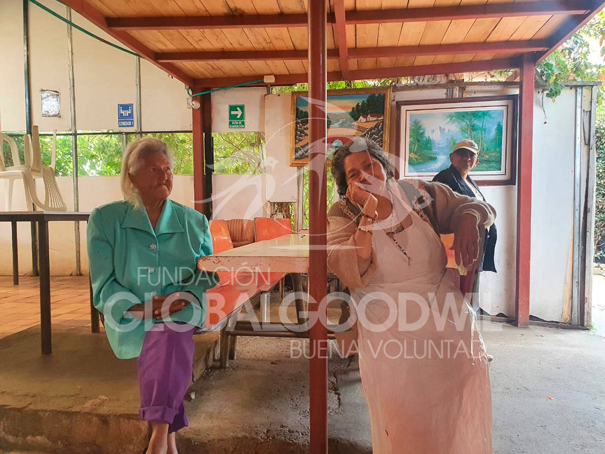 Entrega de donaciones